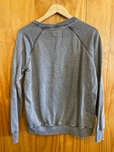 Load image into Gallery viewer, Size M Blue 84 Grey Women's Sweater &amp; Sweatshirt
