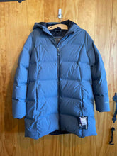 Load image into Gallery viewer, Women Size XL Eddie Bauer Light Blue Women&#39;s Winter Jacket
