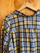 Load image into Gallery viewer, Size XL Duluth Trading Men&#39;s Long Sleeve Shirt
