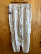Load image into Gallery viewer, Size XXL DSG Cream Women's Pants
