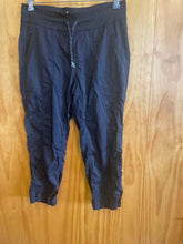 Load image into Gallery viewer, Size Medium The North Face Black Women's Pants
