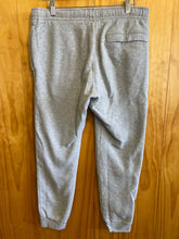 Load image into Gallery viewer, Size S Nike Men's Pants
