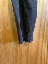 Load image into Gallery viewer, Size 34 Levi Men's Pants
