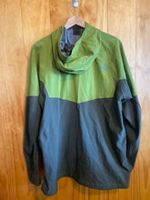 Load image into Gallery viewer, Size L Marmot Men&#39;s Jacket
