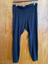Load image into Gallery viewer, Size M Patagonia Men&#39;s Thermal Underwear
