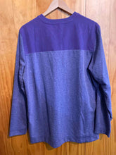 Load image into Gallery viewer, Size L Nike Men&#39;s Long Sleeve Shirt
