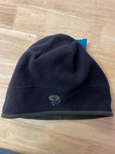 Load image into Gallery viewer, Mountain Hardwear Beanie
