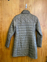 Load image into Gallery viewer, Women Size Small Patagonia Green Women's Jacket
