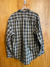 Load image into Gallery viewer, Size Large Carhartt Men&#39;s Long Sleeve Shirt
