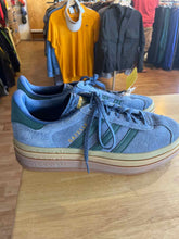 Load image into Gallery viewer, Shoe Size 7.5 Adidas Blue Shoes
