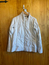 Load image into Gallery viewer, Women Size M Under Armour White Women&#39;s Jacket
