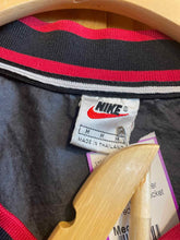 Load image into Gallery viewer, Size Medium Nike Windbreaker
