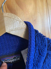 Load image into Gallery viewer, Size Large Patagonia Blueberry Women's Fleece Sweatshirt
