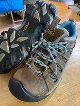 Load image into Gallery viewer, Women's Shoe Size 7.5 Keen Brown Hiking Shoes
