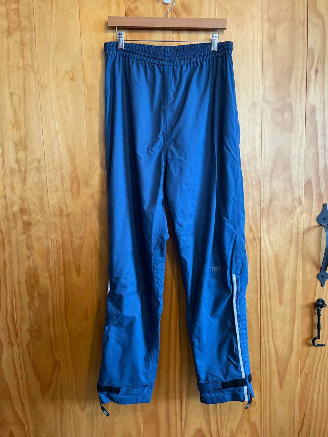 Size Large Trek Men's Rain Pants