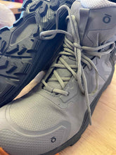 Load image into Gallery viewer, 11 Oboz Men's Hiking Boots
