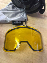 Load image into Gallery viewer, Smith Goggles
