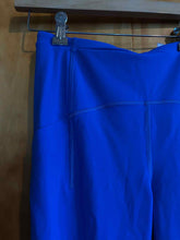 Load image into Gallery viewer, Size 4 Lululemon Blue Women's Leggings
