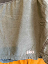 Load image into Gallery viewer, Size Large REI Olive Women's Shorts
