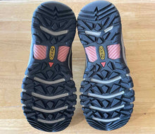 Load image into Gallery viewer, Shoe Size 8 Keen Brown Hiking Boots
