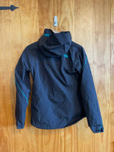 Load image into Gallery viewer, Women Size XS The North Face Black Women&#39;s Jacket
