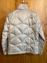 Load image into Gallery viewer, Women Size Medium The North Face Cream Women&#39;s Jacket
