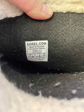 Load image into Gallery viewer, Shoe Size 6 Sorel Gray Snow Boots
