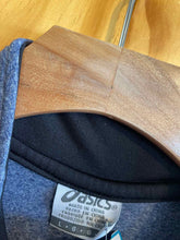 Load image into Gallery viewer, Size Large Asics Men's Long Sleeve Shirt
