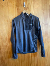Load image into Gallery viewer, Size S The North Face Men&#39;s Long Sleeve Shirt

