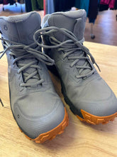 Load image into Gallery viewer, 11 Oboz Men's Hiking Boots
