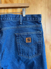 Load image into Gallery viewer, Size 42 Carhartt Men&#39;s Jeans

