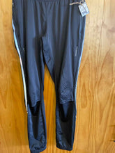 Load image into Gallery viewer, Size Medium Craft Men's Pants
