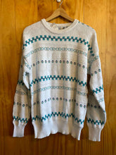 Load image into Gallery viewer, Size Medium Van Hueusen White Women's Sweater &amp; Sweatshirt
