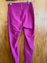 Load image into Gallery viewer, Size Small Wilo Pink Women's Leggings
