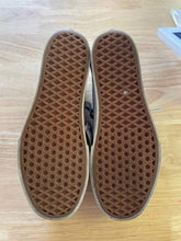 Load image into Gallery viewer, Shoe Size 9.5 Vans Sage Green Shoes
