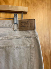 Load image into Gallery viewer, Size 35x32 Eddie Bauer Men&#39;s Jeans
