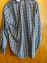 Load image into Gallery viewer, Size Medium Eddie Bauer Men's Long Sleeve Shirt
