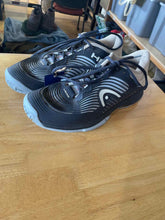 Load image into Gallery viewer, Shoe Size 9.5 Head Black Shoes

