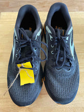 Load image into Gallery viewer, 10.5 Brooks Men's Running Shoes

