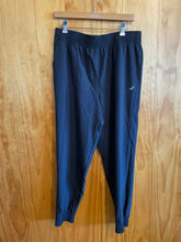 Load image into Gallery viewer, Size Large Asics Men's Pants
