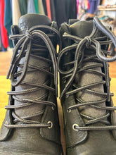 Load image into Gallery viewer, Women&#39;s Shoe Size 9.5 Kodiak Black Boots
