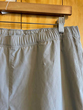 Load image into Gallery viewer, Size Large North Face Men&#39;s Shorts
