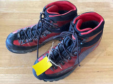 Load image into Gallery viewer, 12 La Sportiva Men's Hiking Boots
