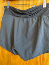 Load image into Gallery viewer, Size Medium Nike Black Women's Shorts
