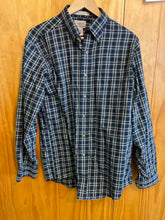 Load image into Gallery viewer, Size M LL Bean Men's Long Sleeve Shirt
