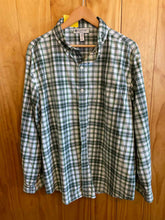 Load image into Gallery viewer, Size M Coolibar Men's Long Sleeve Shirt
