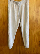 Load image into Gallery viewer, Size Medium TNA light grey Women's Sweatpants
