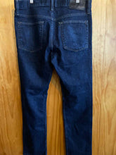 Load image into Gallery viewer, Size 33x32 Eddie Bauer Men's Jeans
