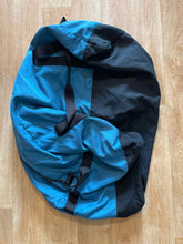 Load image into Gallery viewer, LL Bean Duffle Bag
