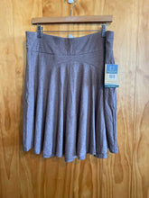 Load image into Gallery viewer, Size Large Royal Robbins Brown Skirt
